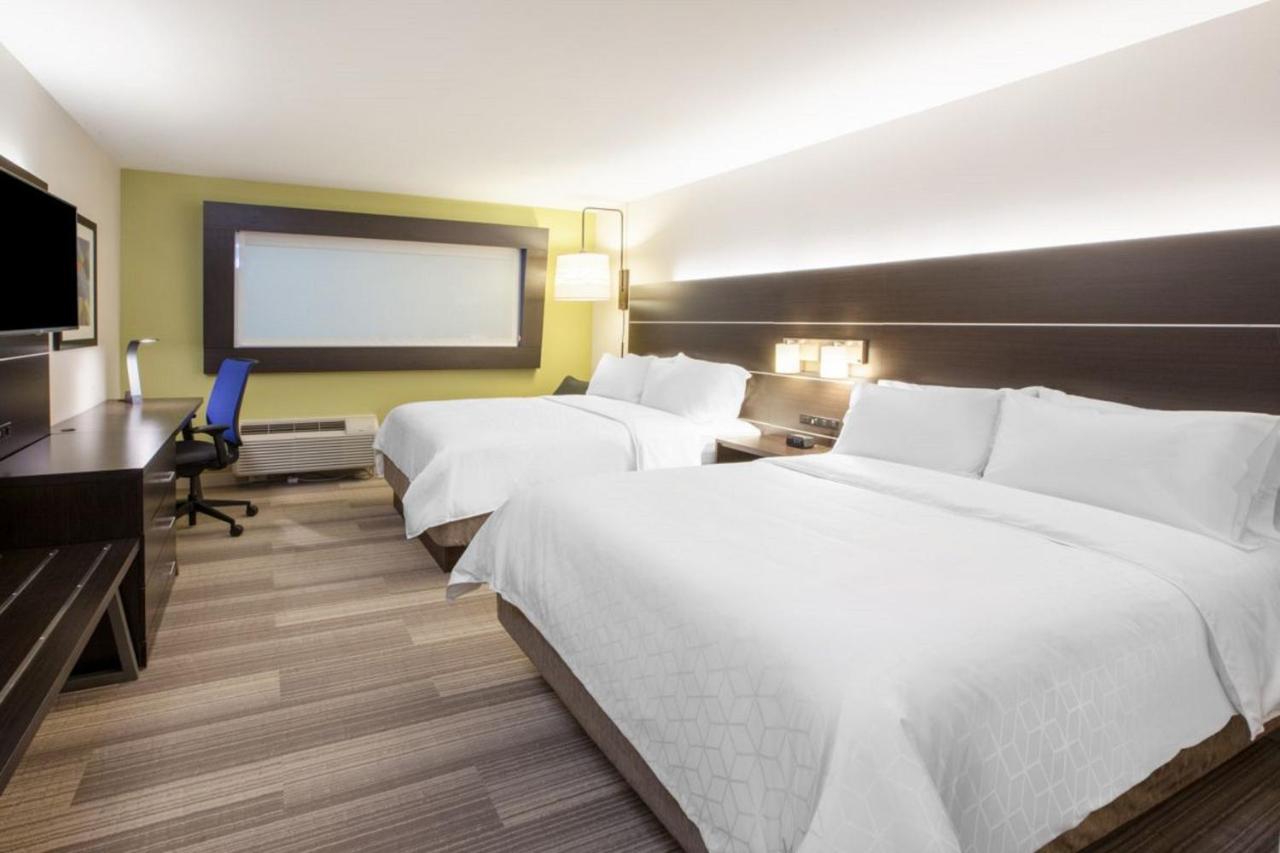 Holiday Inn Express & Suites - Dallas Market Center By Ihg Exterior foto